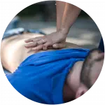 Erste Hilfe Kurs in Paderborn mit praktischer Übung zur Wiederbelebung